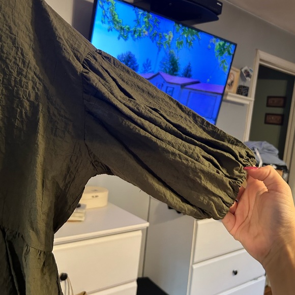 blouse - Picture 3 of 3